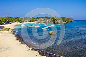 Mushroom beach on Lembongan island