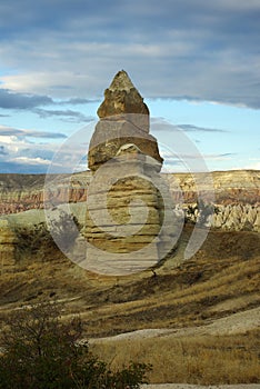 Mushroom-shaped stone formation