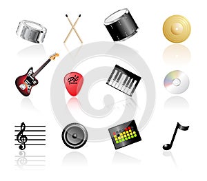 Illustrato Musica Set di icone su Sfondo Bianco con la riflessione.