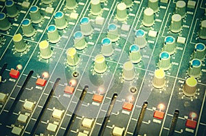 Music mixer