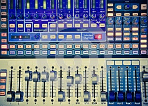 Music mixer