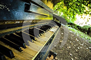 About music. Old piano