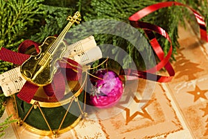 Musical Christmas Ornament - Macro