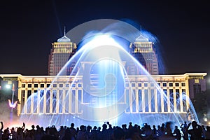 musical fountain light show