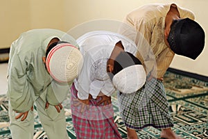 Muslim Kids Praying, Ramadan