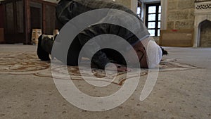 Muslim Prostration On Masjid