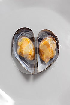 Mussel heart shape