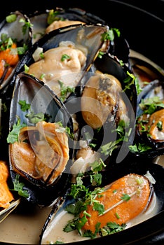 Mussels in coconut milk with lemongrass