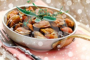 Mussels in cream and garlic sauce with provencal herbs