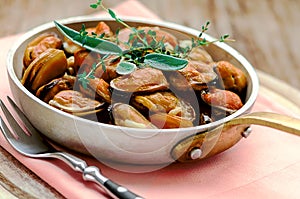 Mussels in cream and garlic sauce with provencal herbs