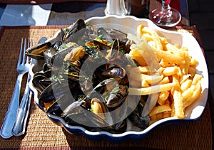 Mussels with French fries