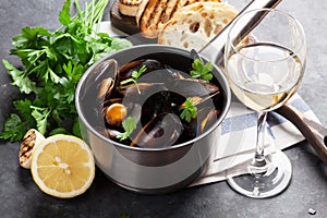 Mussels and wine