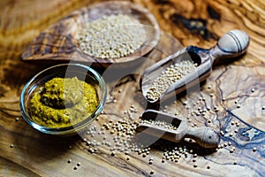 Mustard granum sinapis photo