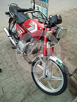 My favorate byick old hero honda ,i like this byick ,its milaze also good and .its work ery well,becose old is gold