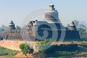 Myanmar, Mrauk U - Dukkanthein Paya