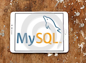 MySQL open source web application logo