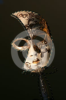 THE MYSTERY OF THE CLASSIC VENETIAN MASK