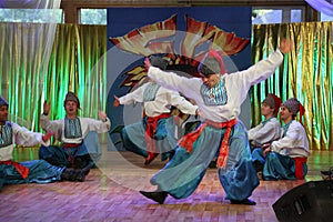 ÃÂ¾n stage are dancers and singers, actors, chorus members, dancers of corps de ballet, soloists of the Ukrainian Cossack ensemble