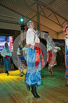 ÃÂ¾n stage are dancers and singers, actors, chorus members, dancers of corps de ballet, soloists of the Ukrainian Cossack ensemble