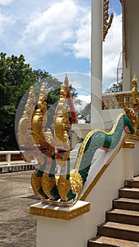 Nagas statues