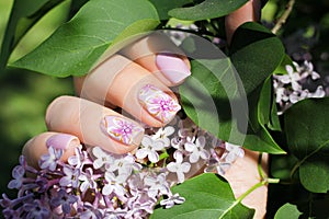 Nails with natural design - shilak