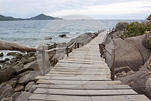 Nang-Yuan Wood Bridge photo