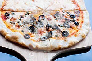 Napole pizza and Cheese pizza