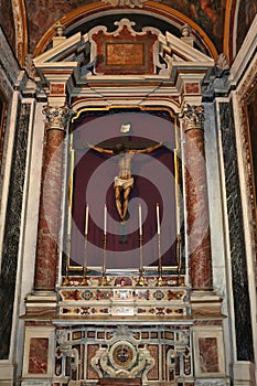 Napoli Ã¢â¬â Altare del Crocifisso della Chiesa del GesÃÂ¹ Vecchio photo
