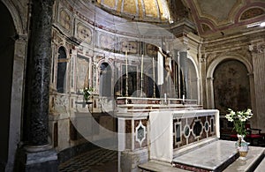 Napoli - Altare nella cripta della Basilica di Santa Maria alla Sanit photo