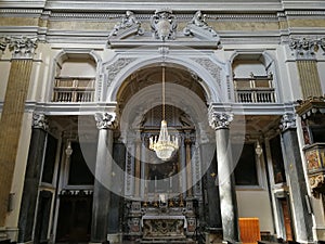 Napoli - Cappella laterale della chiesa di San Giuseppe a Chiaia