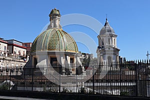 Napoli - Cupole della Basilica di Santa Maria alla SanitÃ  dal ponte