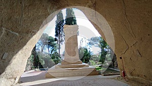 Napoli - Panoramica della Tomba di Leopardi al Parco Vergiliano