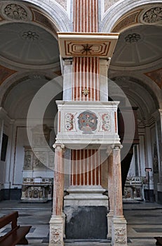Napoli - Pulpito della Basilica di San Giovanni Maggiore photo
