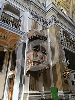 Napoli - Pulpito della chiesa di San Giuseppe a Chiaia photo