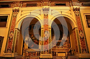 Napoli â€“ Cappelle di destra della Chiesa di San Giuseppe dei Ruffi
