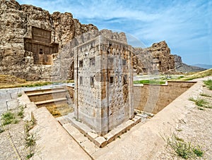 Naqsh-e Rustam ruins photo