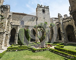 Narbonne, cathedral cloister