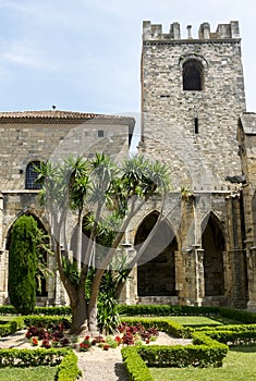 Narbonne, cathedral cloister