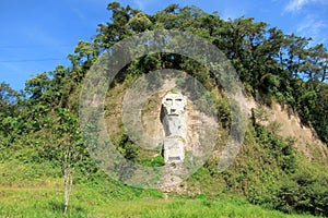 Nariz del diablo on the coast road in Ecuador