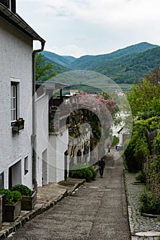 Narrow, idyllic alley through DÃ¼rnstein