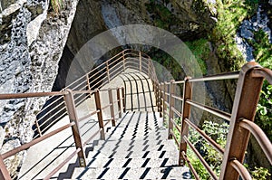 Narrow pass with stairs between the rocks