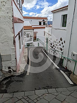 Narrow side street on town of Tejeda on Gran Canaria island