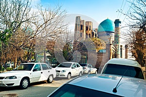 Narrow street in the heart of Samarkand - view of Bibi Khanym Mosque