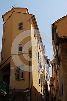 Narrow streets of Roma