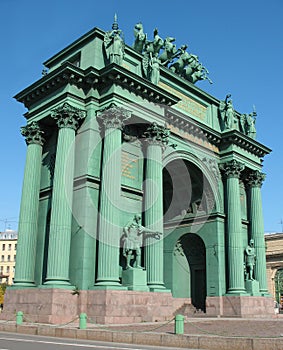 Narvskije gate. Triumphal arch