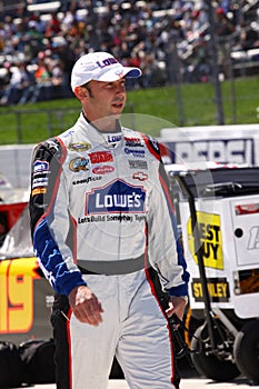 NASCAR - Knaus Walks Pit Road