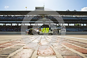 NASCAR: Lowe's Chevrolet Allstate 400