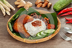 Nasi Kukus with raw ingredient