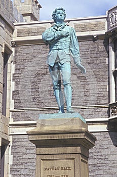 Nathan Hale, Revolutionary War patriot statue