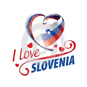Vlajka z slovinsko v tvar z srdce nápis slovinsko. vektor ilustrace 